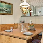 Сasa de vacaciones 5 Bedroom Amazing In