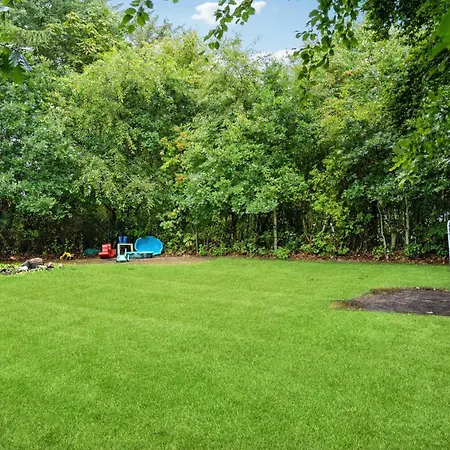 5 Bedroom Amazing In Holiday home *