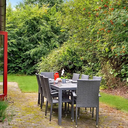 5 Bedroom Amazing In Holiday home Ulfborg